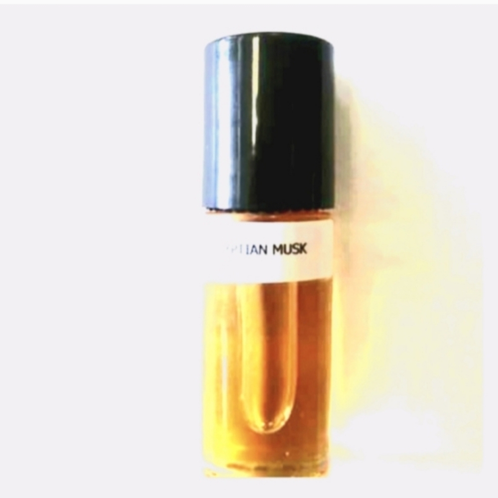 Egyptian musk body oil fragrance